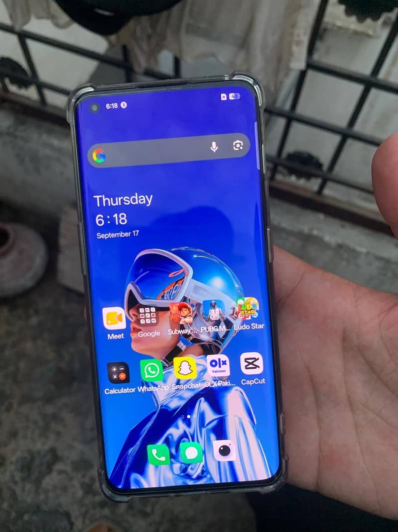 One Plus 10 Pro 8