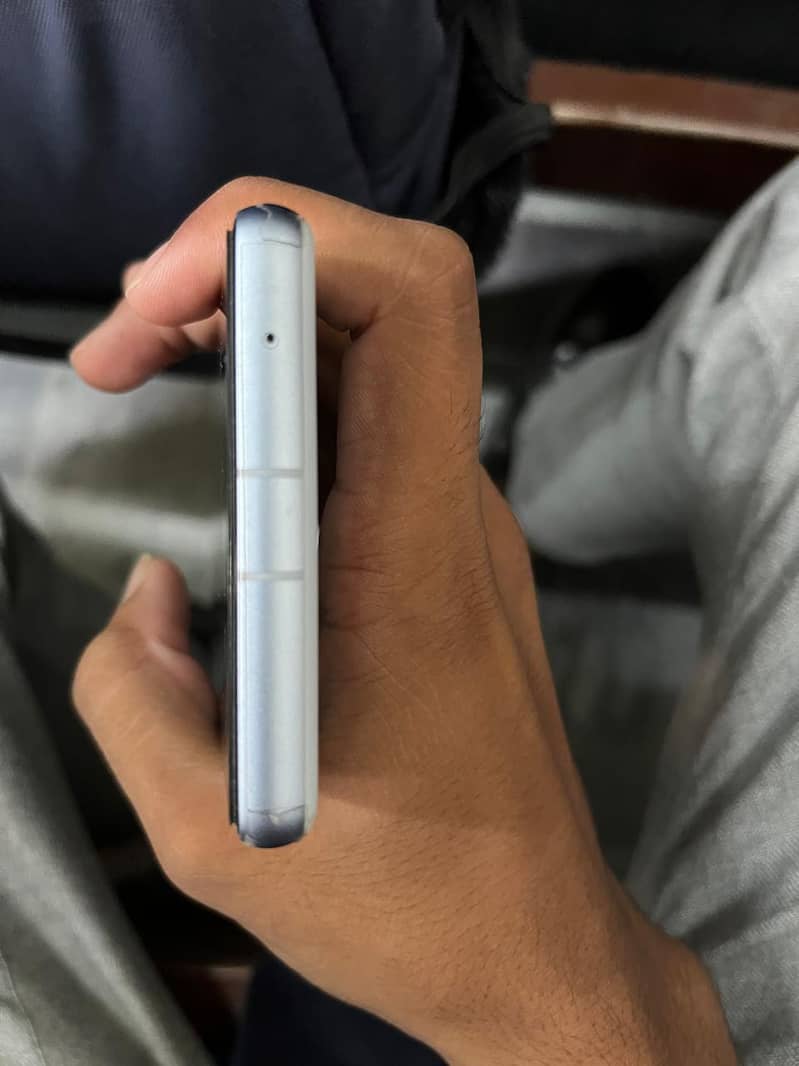 Google Pixel 7a 1