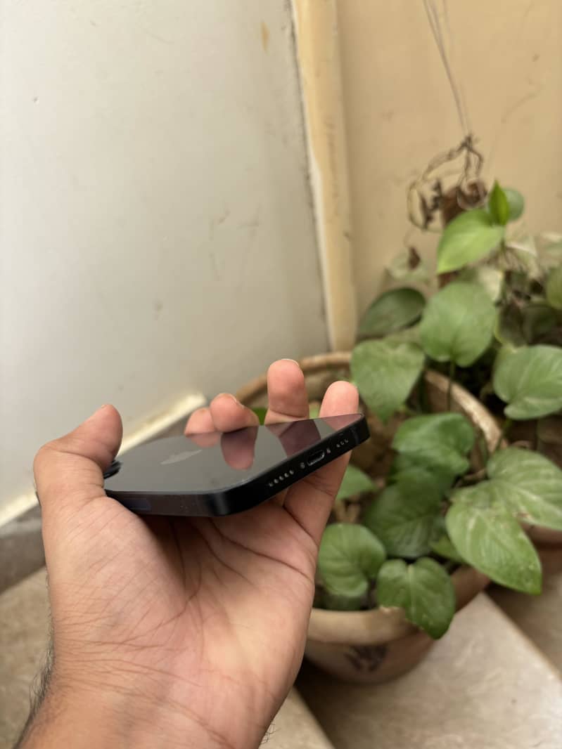 Apple iPhone 14 1