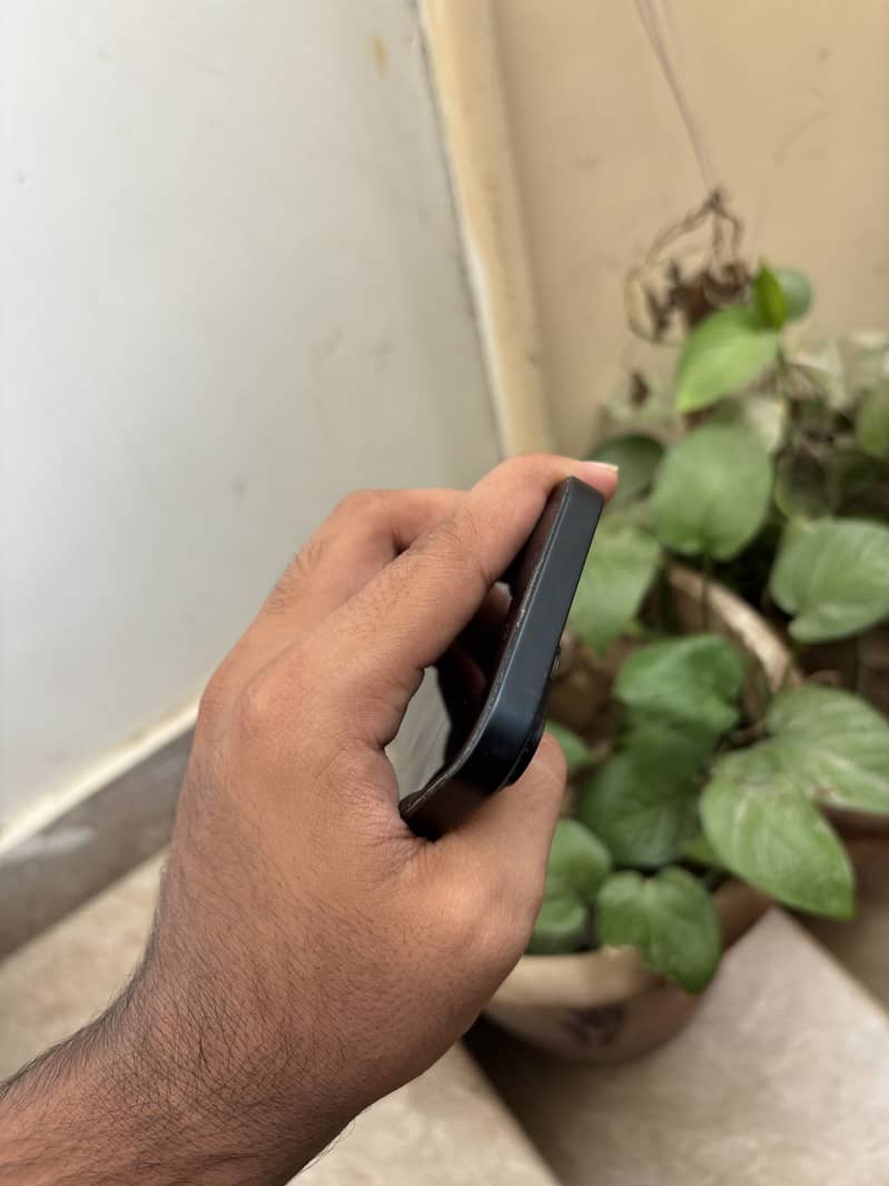 Apple iPhone 14 6