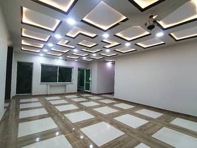 Prime Location 1 Kanal House Available In Izmir Town For sale