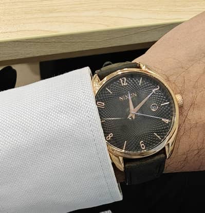 Original Nixon Men’s & Women’s Wristwatches – Excellent Condition