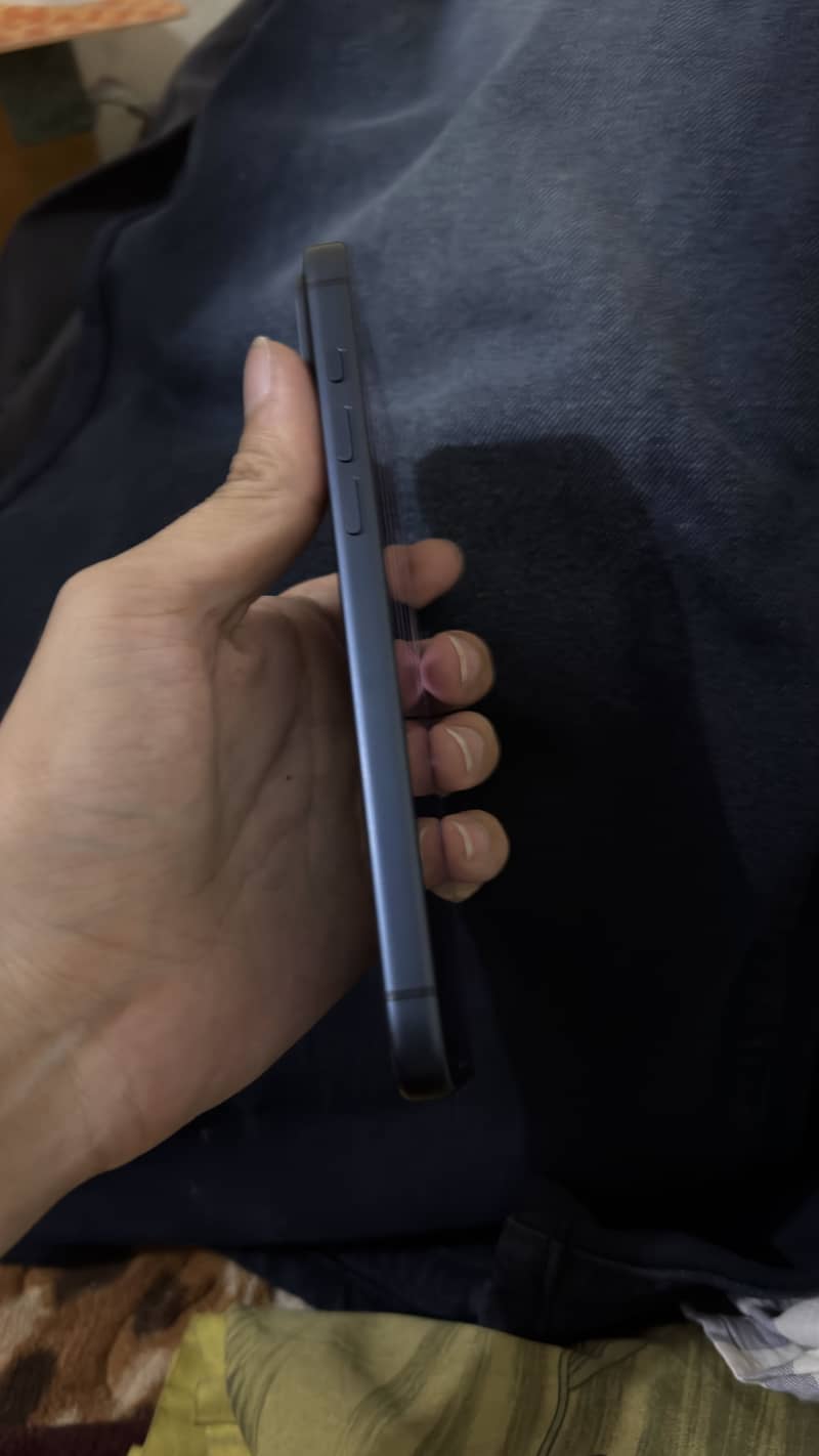 Apple iPhone 17 Pro Max 0