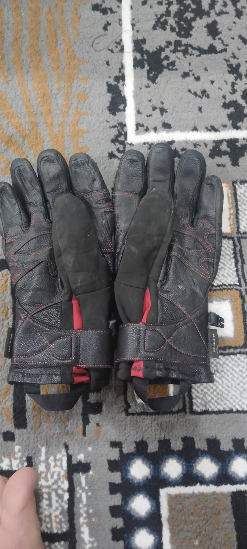 gloves 1