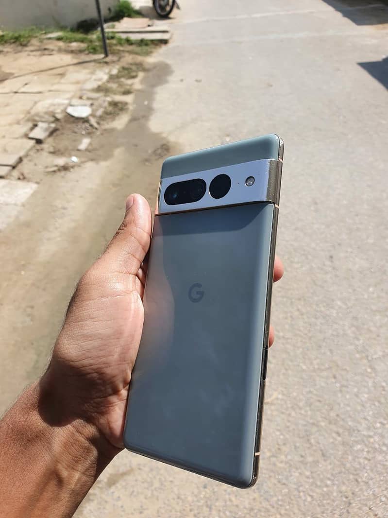 Google Pixel 7 Pro 2