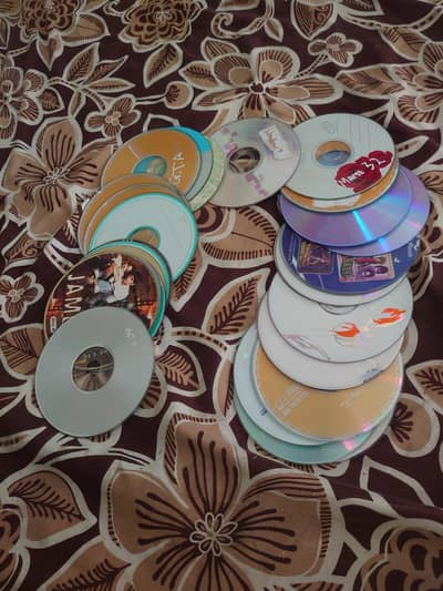 Total 30 CD or DVD he