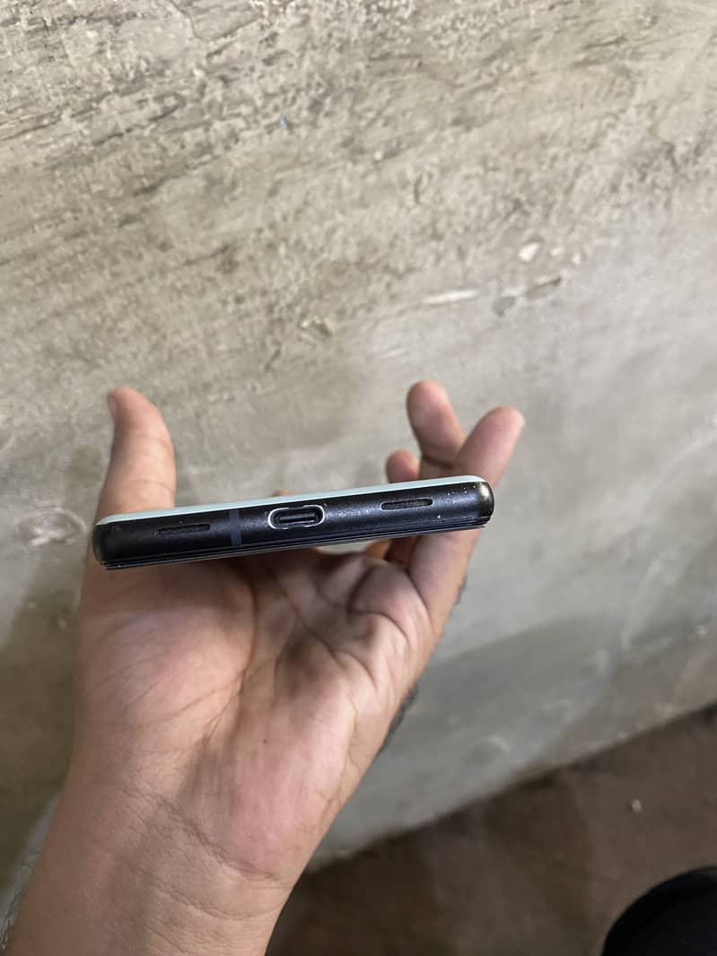 Google Pixel 6a 1