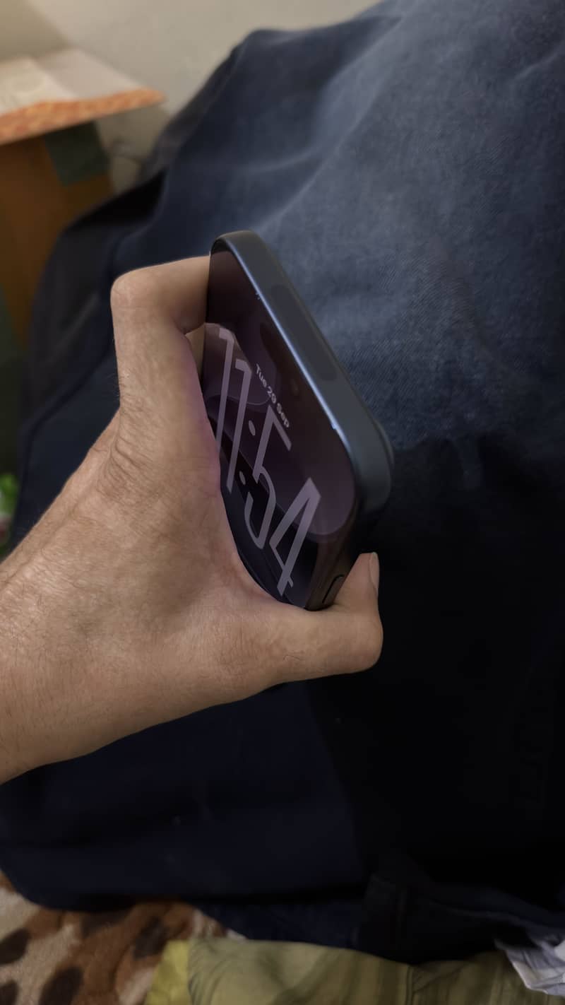 Apple iPhone 17 Pro Max 5