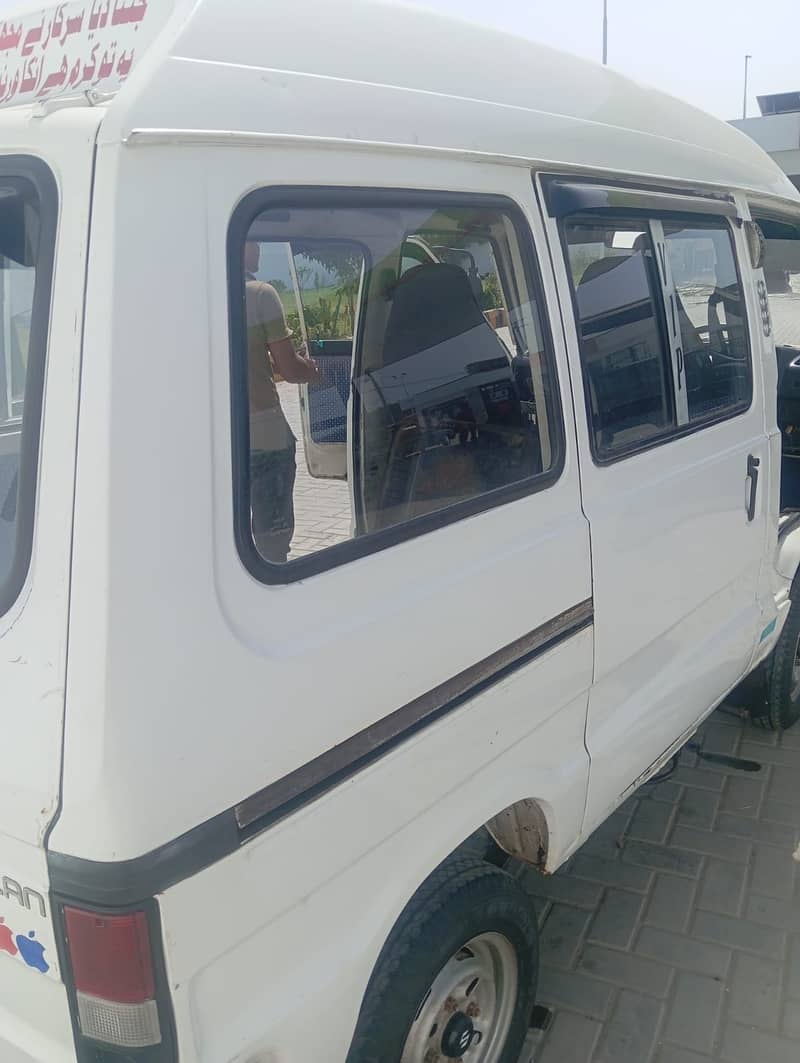 Suzuki Bolan 2015 3