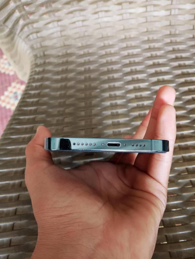 Apple iPhone 12 Pro Max 2