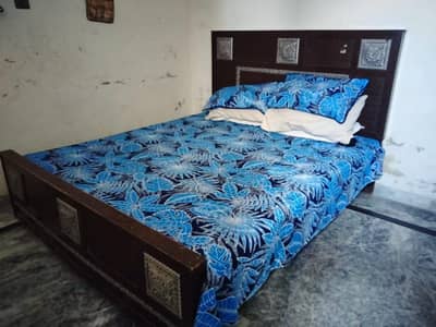 wooden bed in Good condition