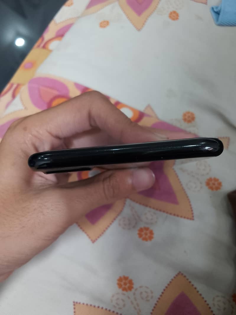 Apple iPhone 7 Plus 5