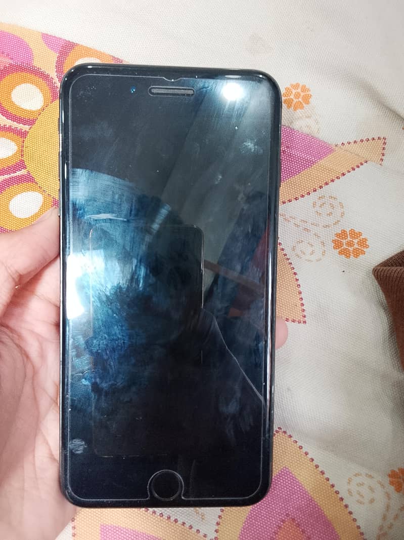 Apple iPhone 7 Plus 6