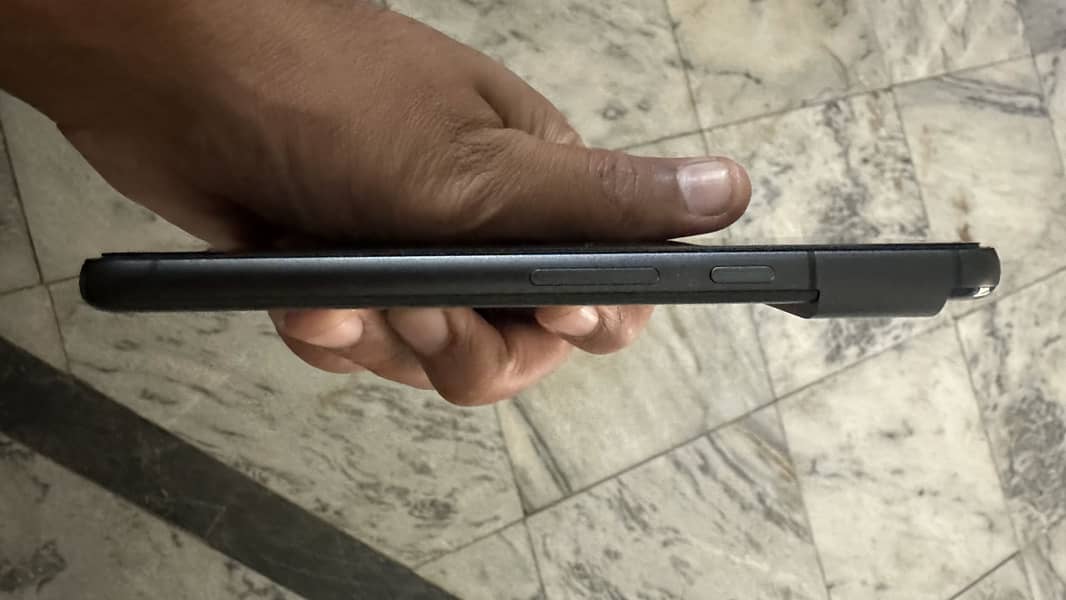 Google Pixel 8 official with box cable 7