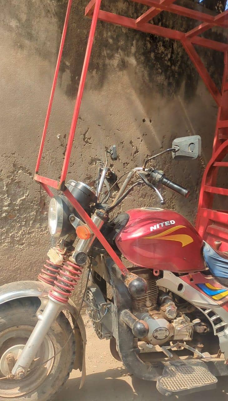 United Loader Rickhsaw 1