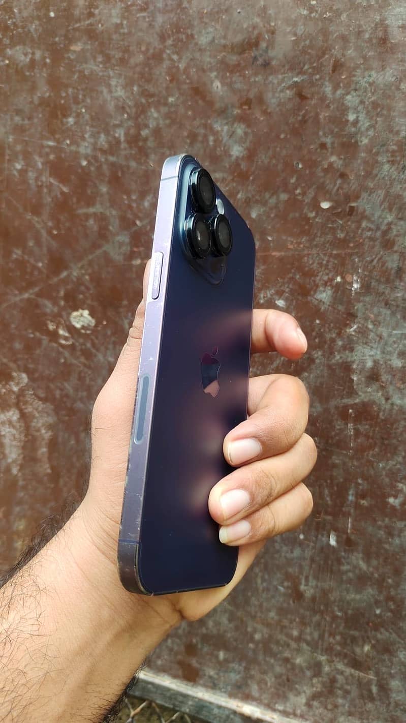 iPhone 14 Pro Max 2