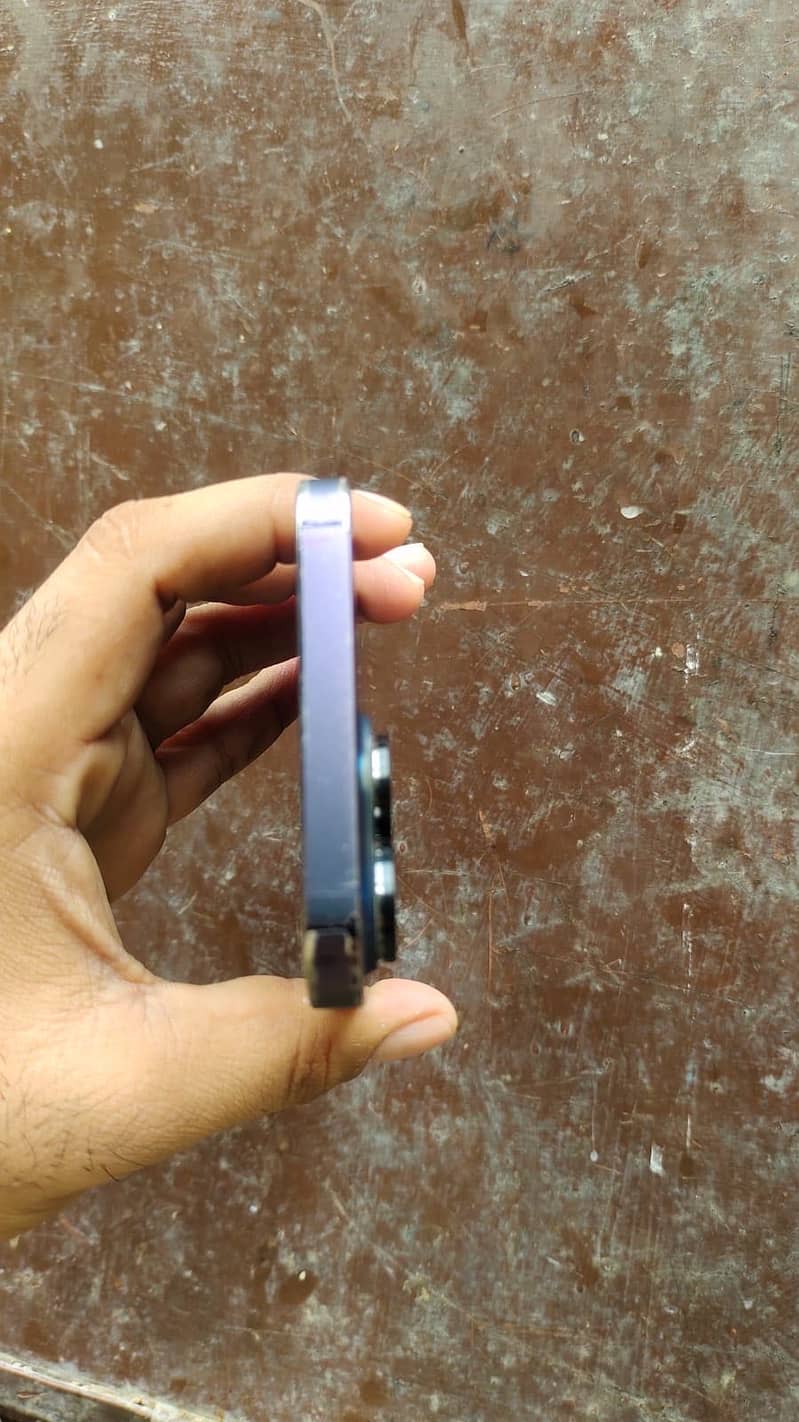 iPhone 14 Pro Max 4