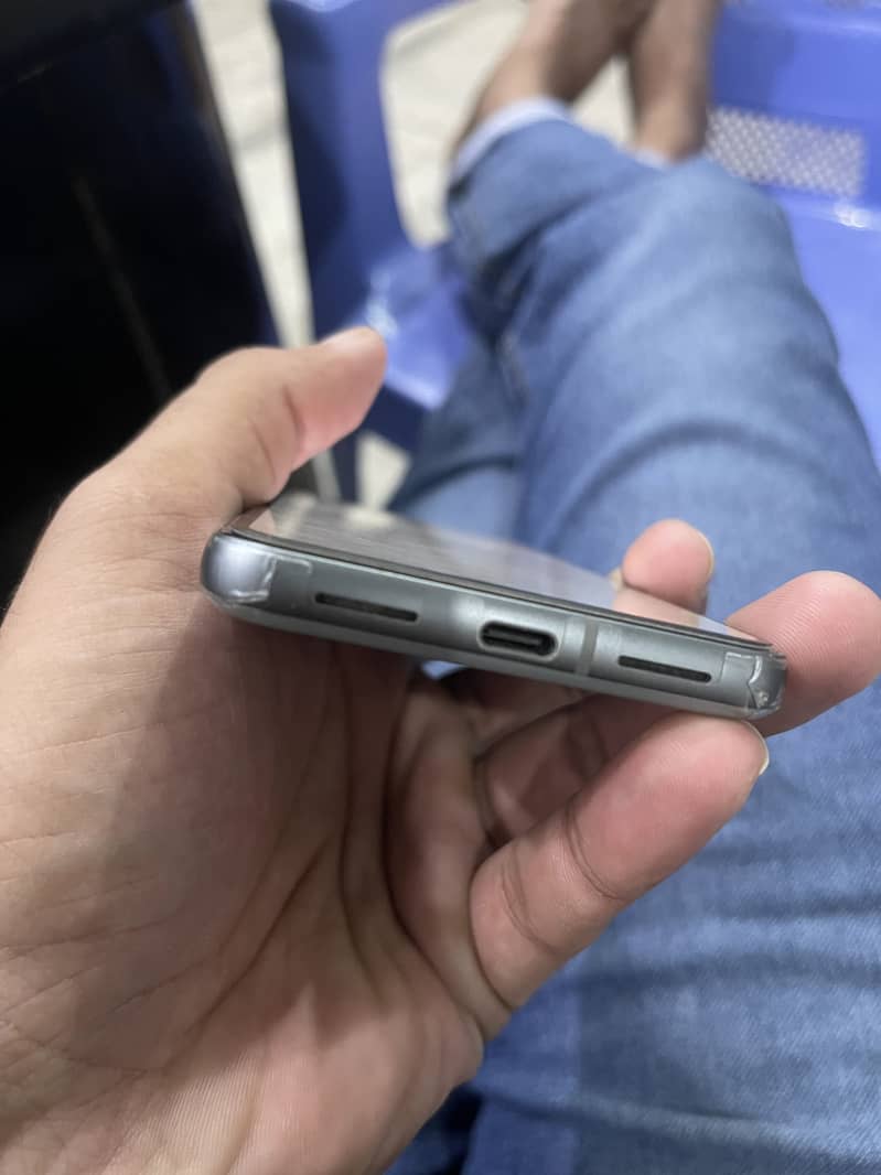 Google Pixel 8 3
