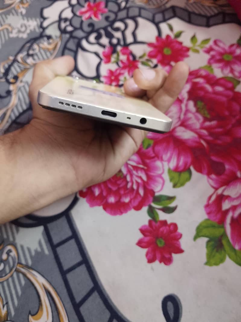 Realme C53 6