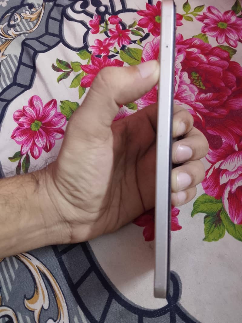 Realme C53 8