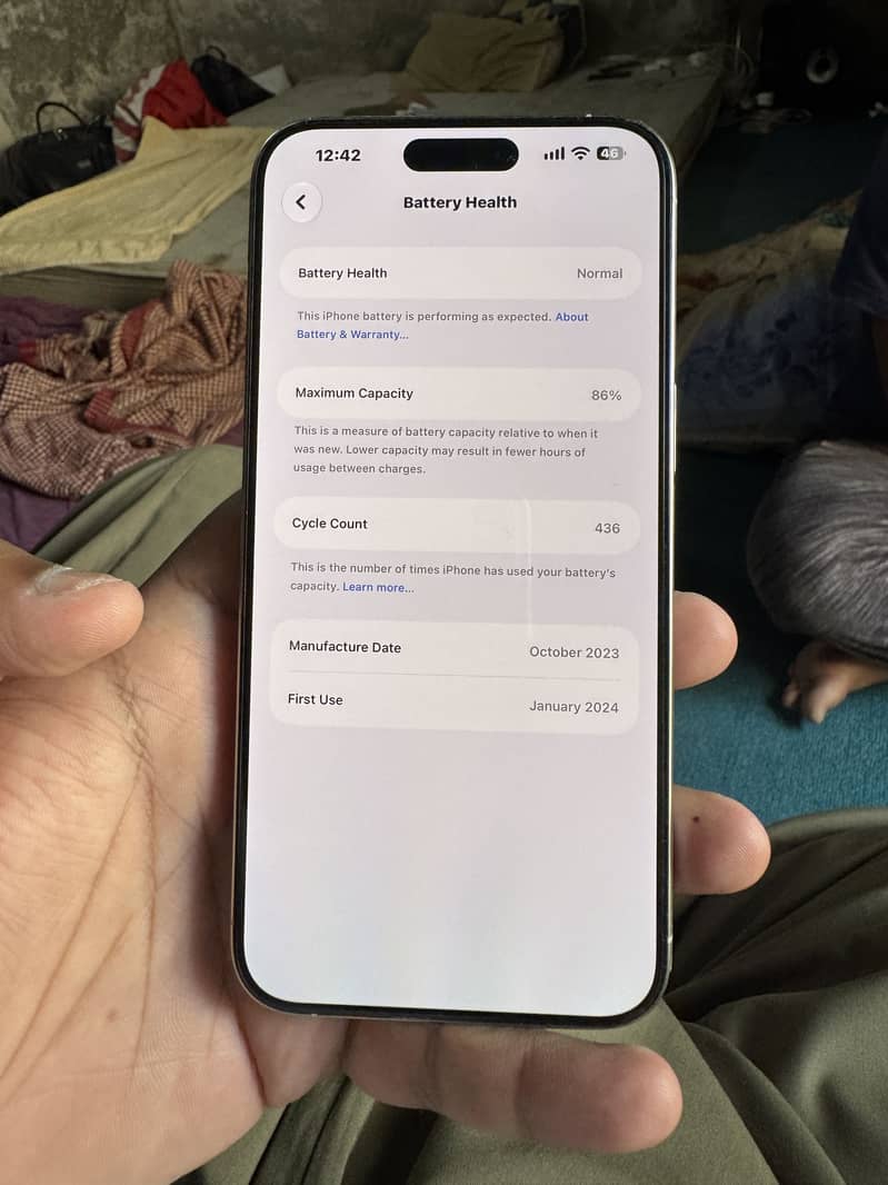 Apple iPhone 15 Pro Max 4