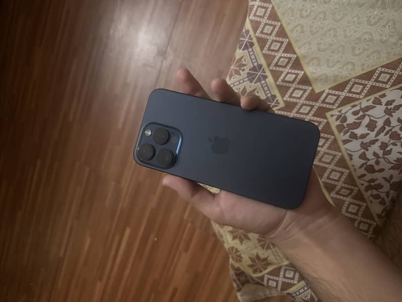 iPhone 15 Pro Max jv 3