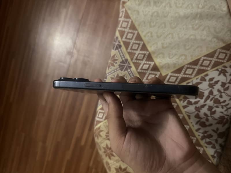 iPhone 15 Pro Max jv 4