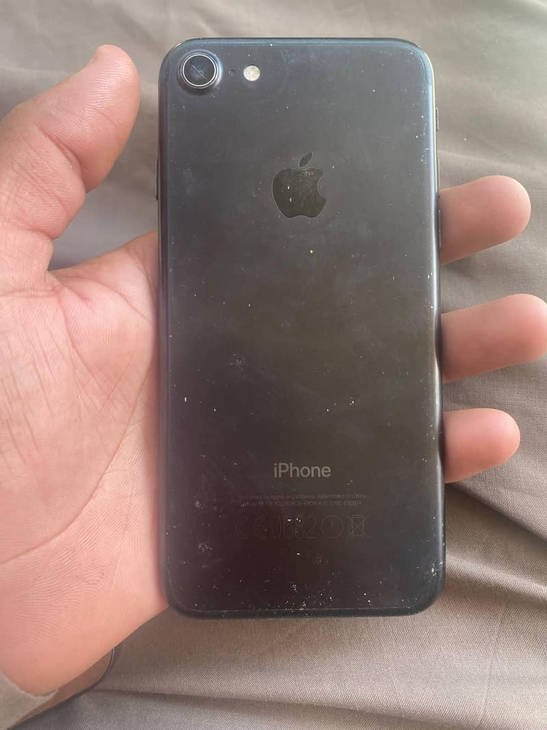 Apple iPhone 7 2