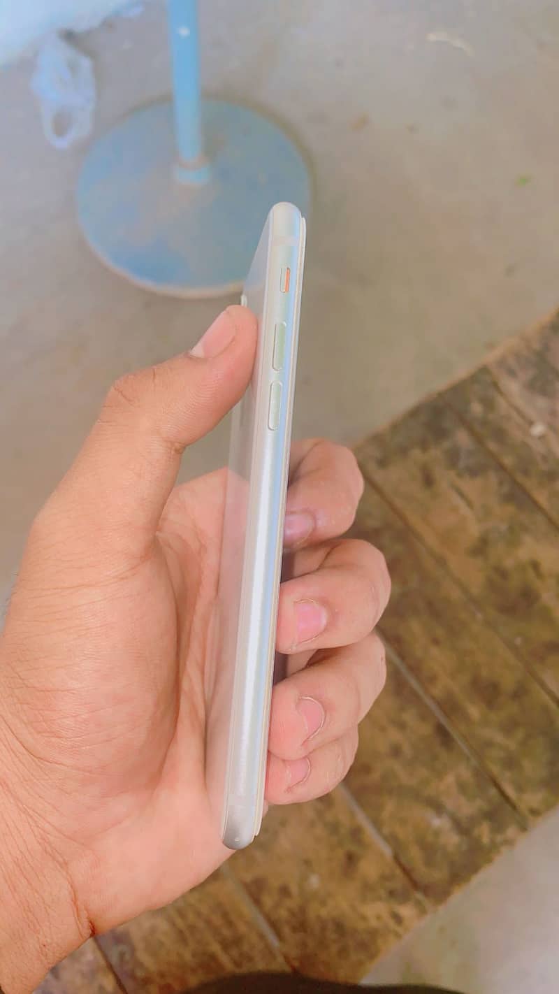Apple iPhone 8 2