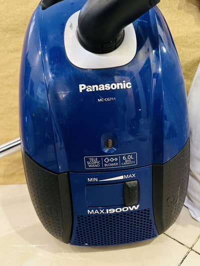 3. Panasonic MC-CG711 Vacuum Cleaner (Not Working)