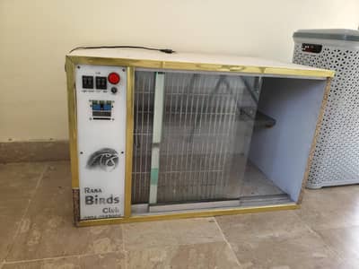 Lush condition brooder available All okay working Mai hai koi fault na