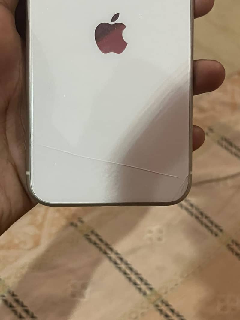 Apple iPhone 11 4