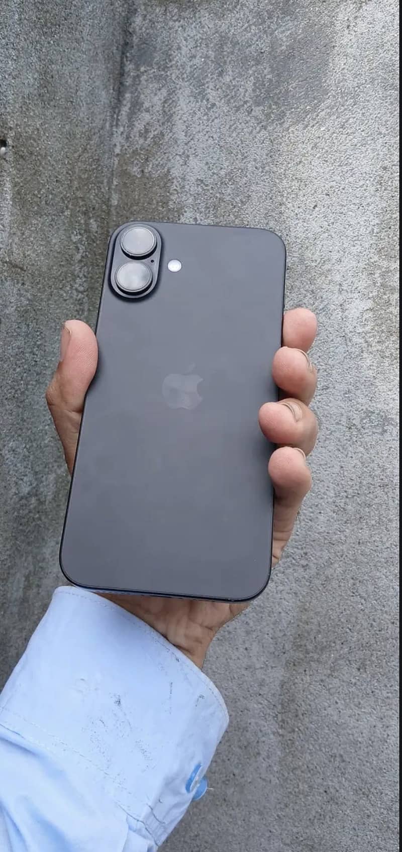 Apple iPhone 16 Plus 3