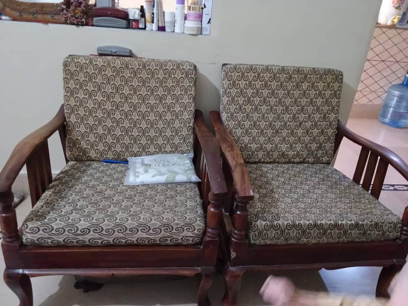 5 seeter sofa 0