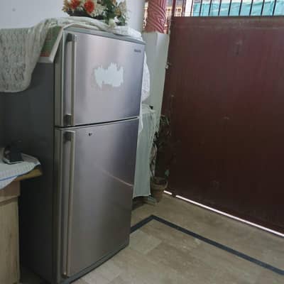 Hitachi refrigerator ok condition