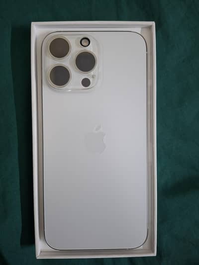 iPhone 15 Pro Max 256gb white titanium