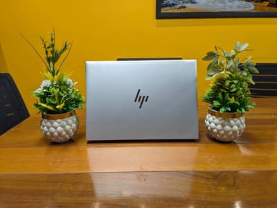 HP EliteBook 840 G11 | Intel Core Ultra 5 135U | 16GB DDR5 | 256GB SSD