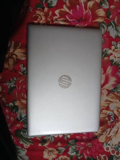 HP CORE I5 8 GEN
