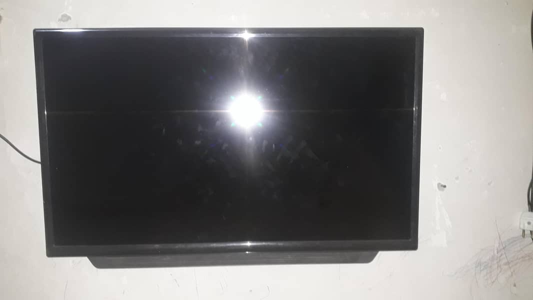 LCD 32 inch 2