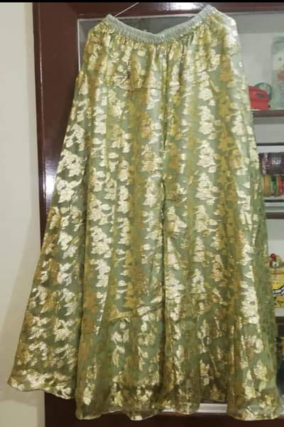 *Ladies Formal Party / Wedding Maxi For Sale - Designer Article*