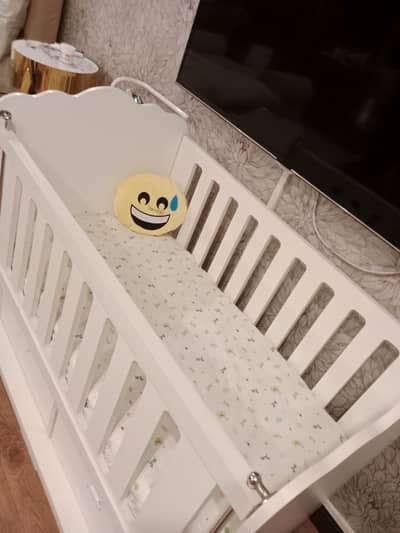 Baby Cot with drawers.