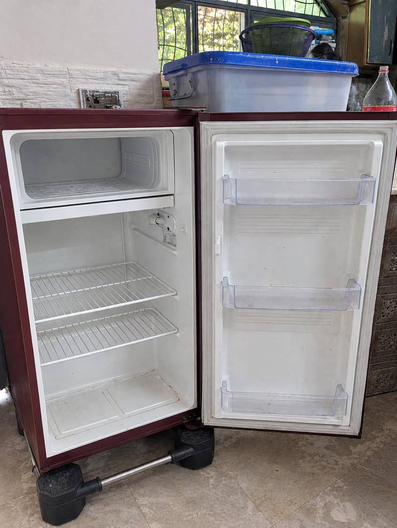 mini fridge 3