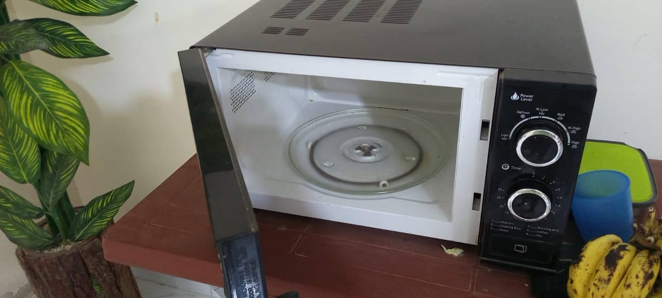 microwave oven 1