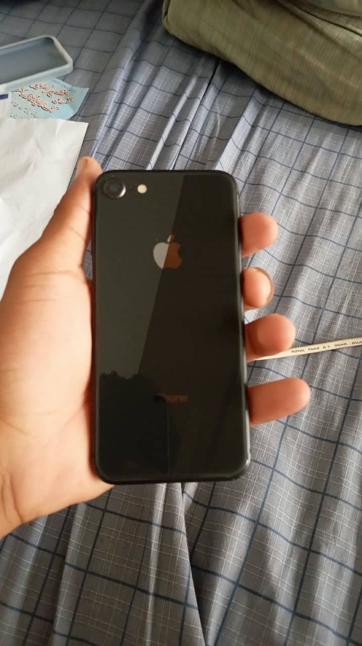 Apple iPhone 8 0