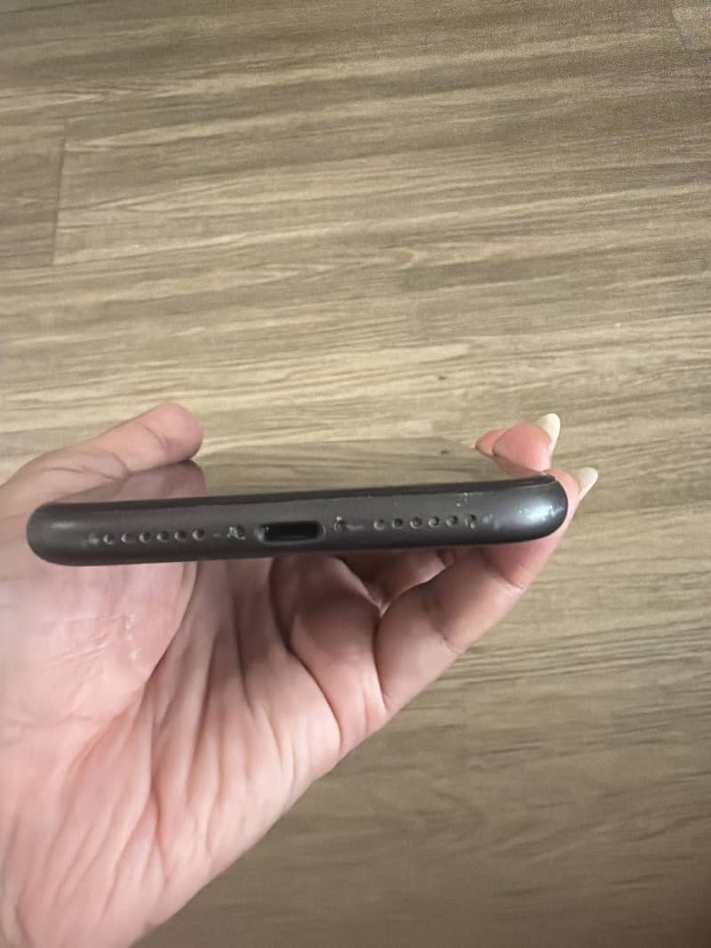 Apple iPhone 11 2