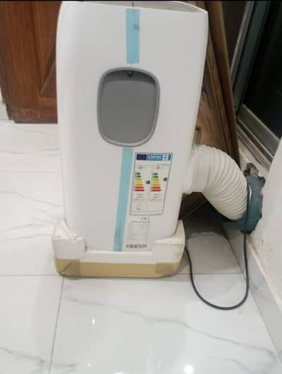 TCL Portable AC FOR SALE اوپر تصویر میں میرا واٹس ایپ نمبر دیا گیا ہے