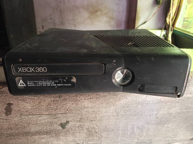 Xbox 360 S 7