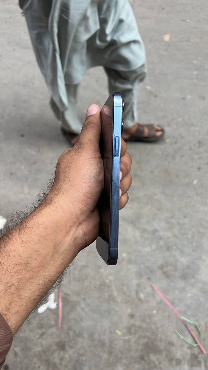 Apple iPhone 13 Pro Max 1