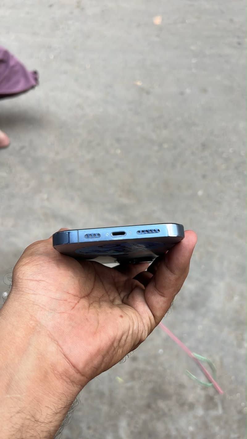 Apple iPhone 13 Pro Max 3