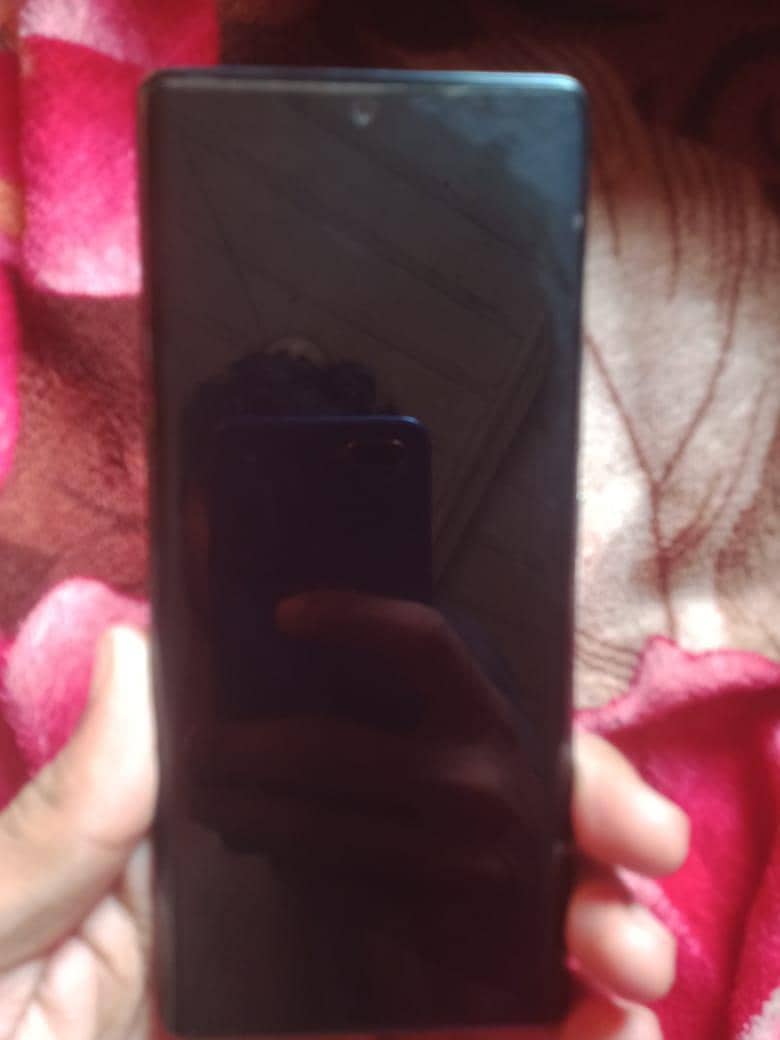 Infinix Note 40 Pro 4